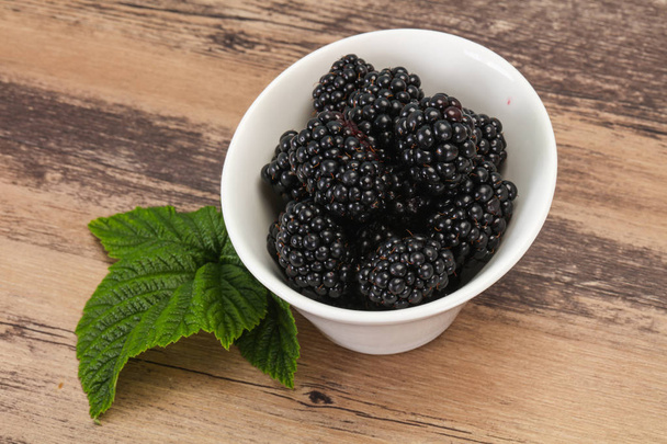 Słodki smaczne dojrzałe BlackBerry sterty - Zdjęcie, obraz