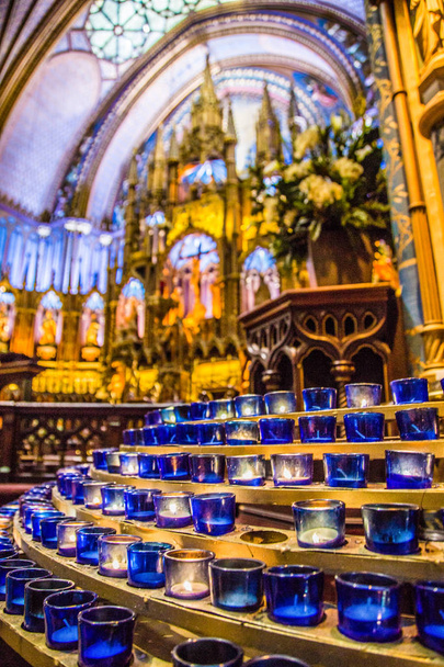 Catedral de Notre Dame em Montreal, no Canadá
 - Foto, Imagem