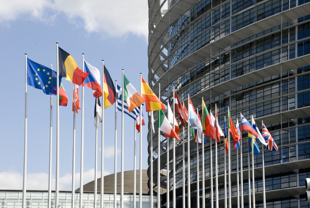Europarlamento e bandeiras
 - Foto, Imagem