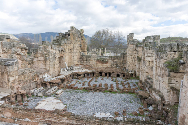 Les ruines d'Aphrodisias en Turquie doivent être l'un des meilleurs sites du pays. Dans l'ancienne ville de l'amour, vous pouvez sentir l'esprit de la façon dont il était
. - Photo, image