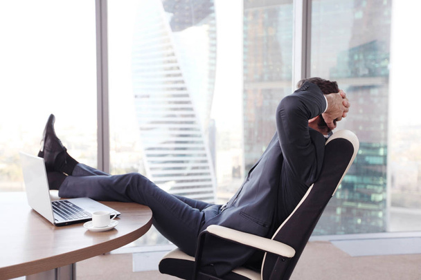 Businessman relaxing - Фото, зображення