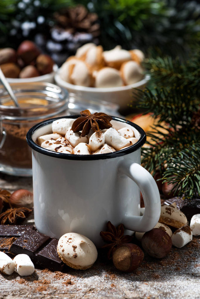 mug of hot chocolate with marshmallows and sweets  - Foto, Imagen