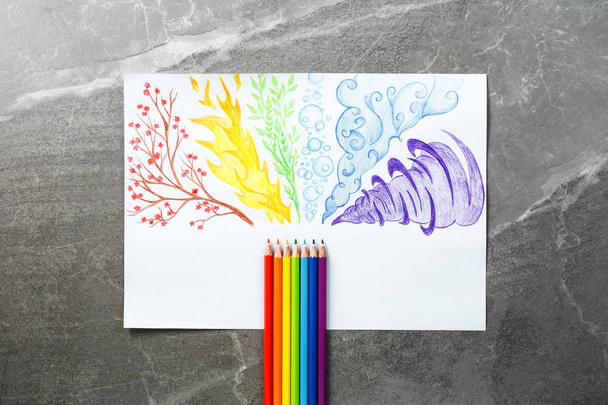Χρωματιστά μολύβια που ζωγραφίζουν καπνό. Επίπεδη - Φωτογραφία, εικόνα