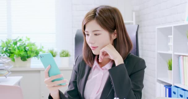 asian businesswoman smile to you - Footage, Video