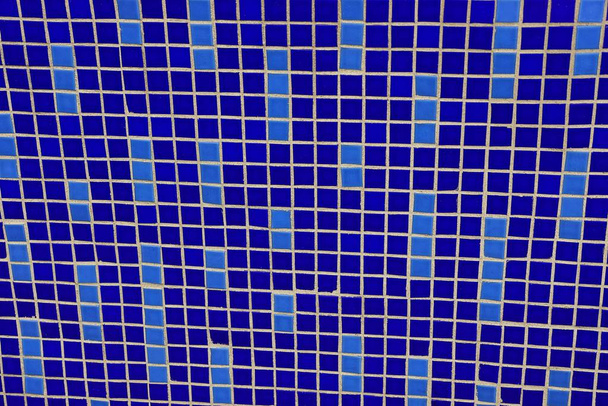 Pozadí modré barvy od čtvercových keramických dlaždic - Fotografie, Obrázek