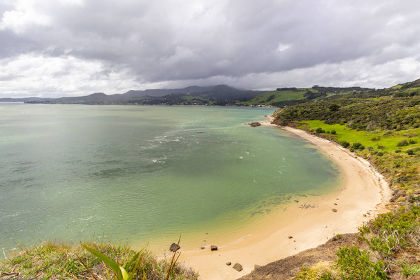 вид с обзорной точки рядом с Opononi, Новая Зеландия
 - Фото, изображение