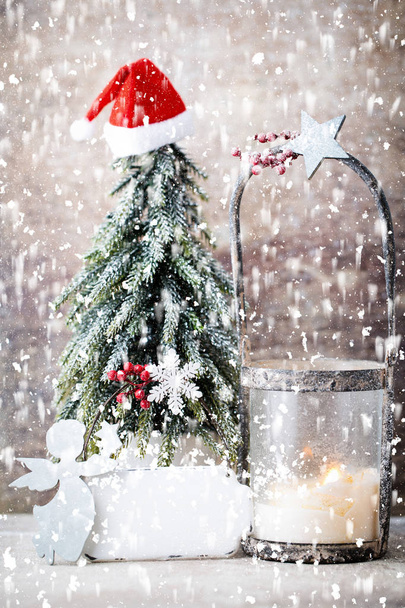 ローソク足。クリスマス ランタン。Ca の挨拶、クリスマス装飾 - 写真・画像