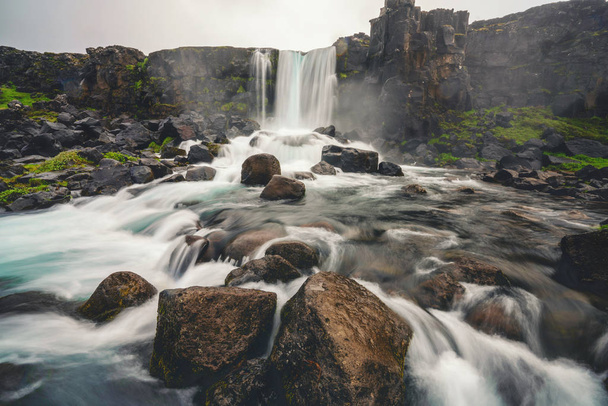 シンクヴェトリル、アイスランドの oxararfoss 滝 - 写真・画像