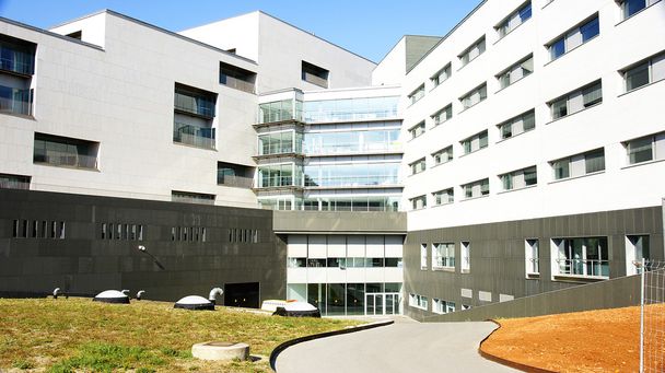 Новые здания больничного комплекса Сан-Пау
 - Фото, изображение