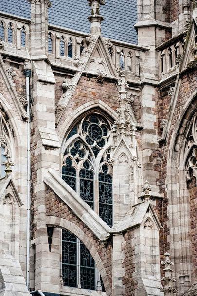 Architectonische details van Beautiful Sint-Petrus-en-Paulus Kerk - Foto, afbeelding