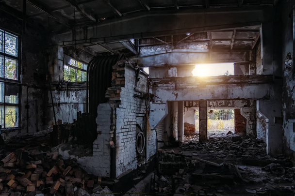 Old abandoned broken ruined industrial building interior - Fotoğraf, Görsel