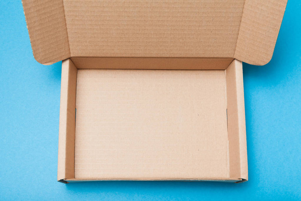 Box cardboard object. Open delivery parcel. - 写真・画像