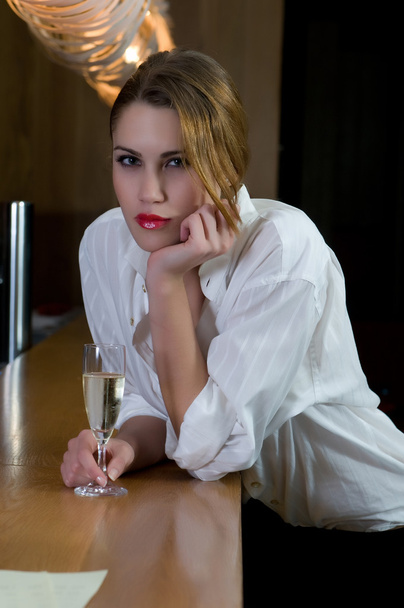 Party woman with a glass of wine - Foto, Bild