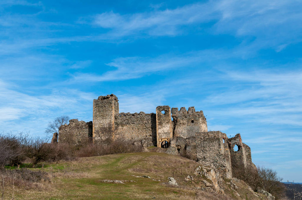 Вид на крепость Соймос - Фото, изображение