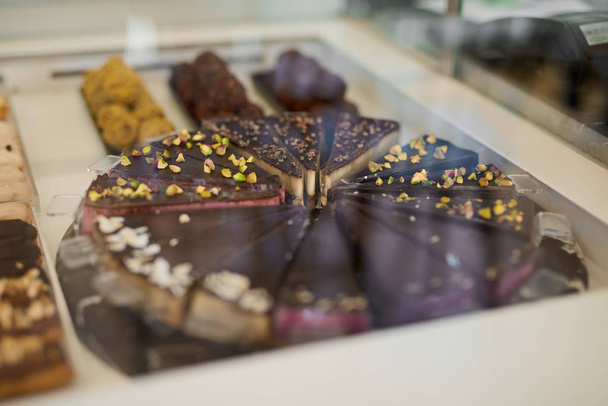 Lezzetli çikolatalı kek dilimleri Resmi. - Fotoğraf, Görsel