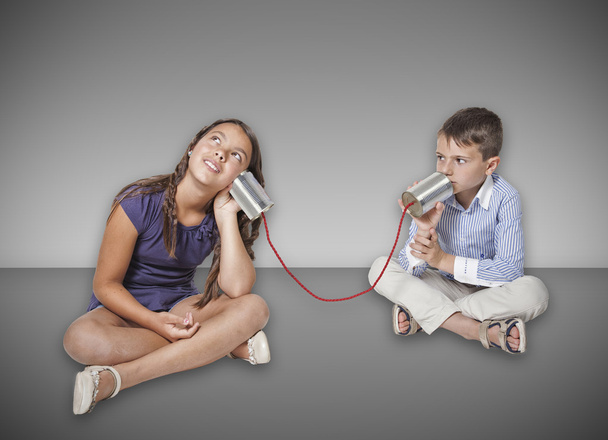 telefon można dzieci rozmawiają z cyny - Zdjęcie, obraz