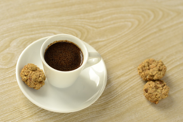 filiżankę kawy i płatki owsiane ciasteczka - Zdjęcie, obraz