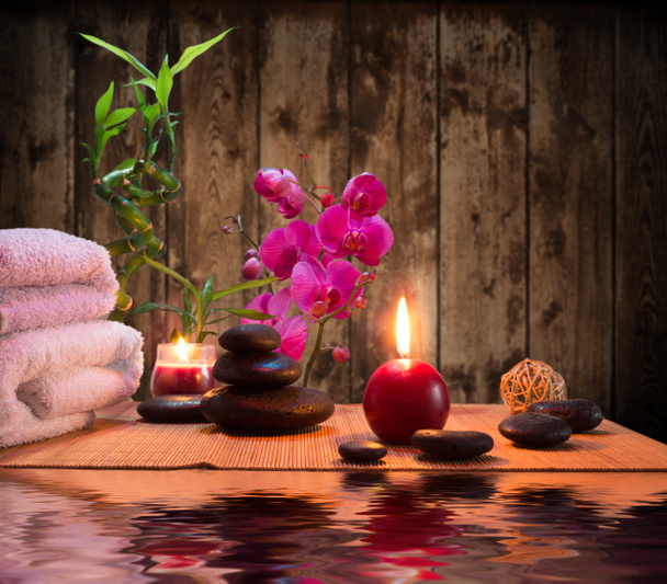 masáže - bambus - orchidej, ručníky, svíčky, kameny - Fotografie, Obrázek