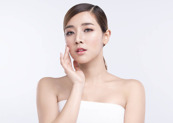 Beauty Young asian woman with perfect facial skin. Gestures for advertisement treatment spa and cosmetology. - Photo, Image
