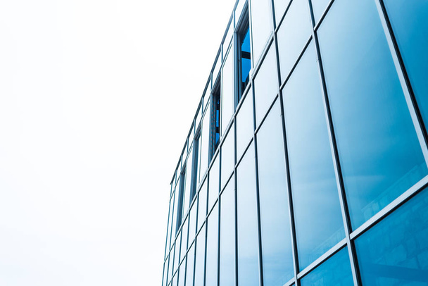 Modern building made of glass and aluminum profiles - Фото, зображення