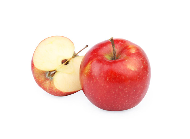 Ripe juicy red apples on white background - Foto, afbeelding