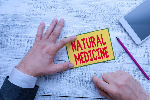 Kézírás szöveg írás Natural Medicine. Fogalom jelentése bármely különböző rendszerek gyógyítására vagy kezelésére betegség. - Fotó, kép