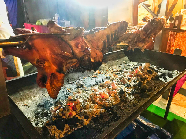 cueillette et viande au barbecue du marché
 - Photo, image