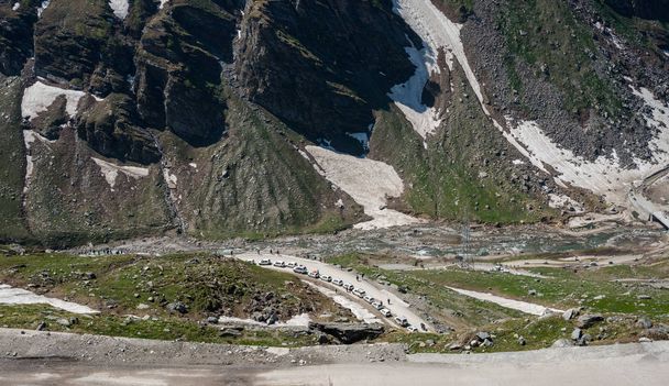 Marmellata di Treffice nel passo di Rohtang in giugno
 - Foto, immagini