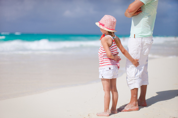 Father and daughter at beach - Foto, Bild