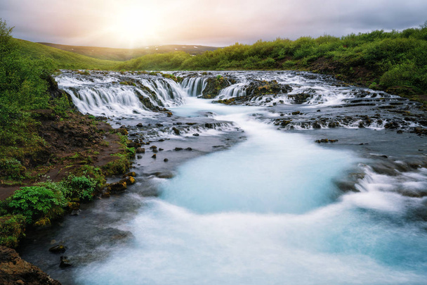 Водоспад Бруарфосс у Бреккускогурі (Ісландія).. - Фото, зображення