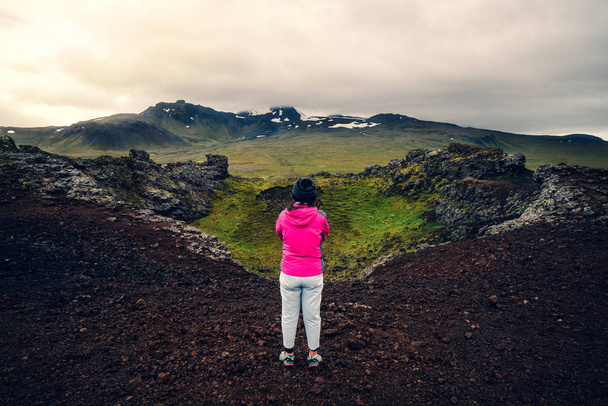 Саксолярный кратер в Снайфельсйокулле, Исландия
. - Фото, изображение