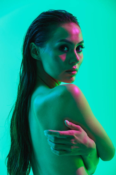 Beauty portrait of an attractive topless young asian woman - Fotoğraf, Görsel