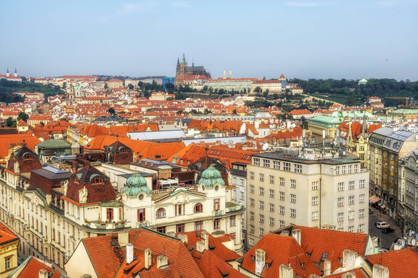 prague castle and old town - Foto, afbeelding