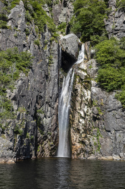 Waterfall at Western Brook Pond - Fotó, kép