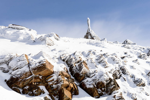 Santuario de la Virgen de las nieves en Sierra Nevada
 - Foto, imagen