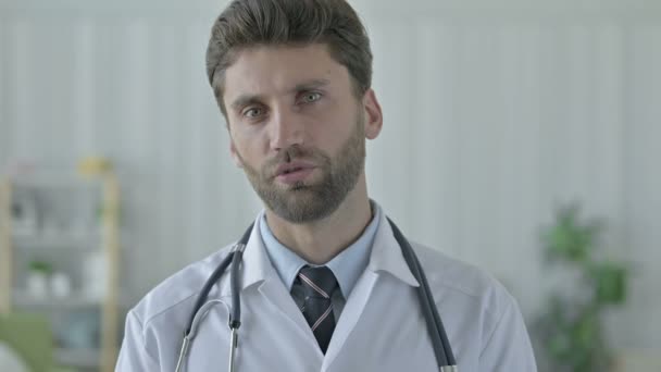 Ambitious Young Doctor having Conversation - Felvétel, videó