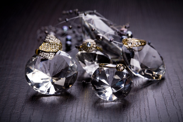 Diamanten - Edelsteine - Ringe - Foto, Bild