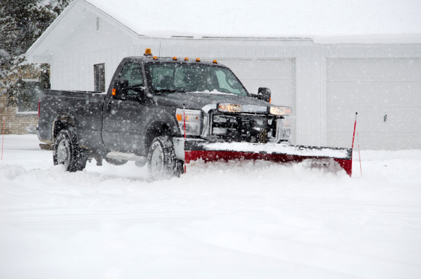 Camión arando nieve
 - Foto, imagen