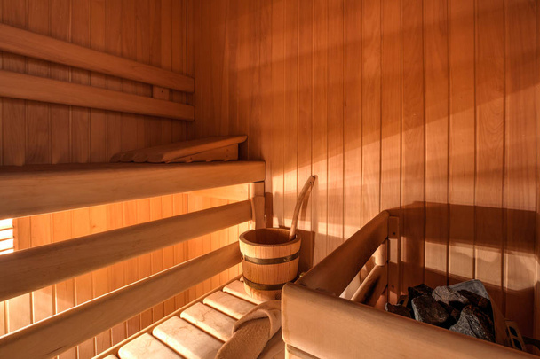 Sauna suavemente iluminada
 - Foto, Imagen
