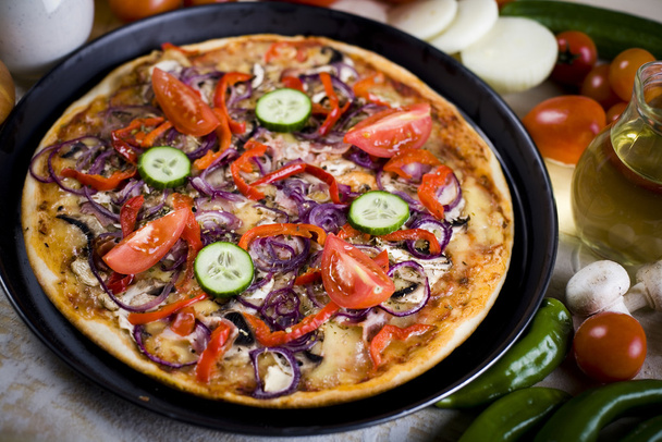 Πίτσα με λαχανικά - Φωτογραφία, εικόνα