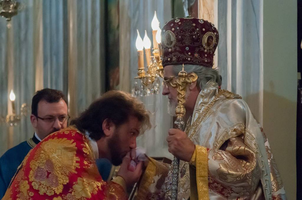 Пасхальное приветствие, также известное как Пасхальное Аккламация, является пасхальным обычаем среди православных, православных и восточных католиков
. - Фото, изображение