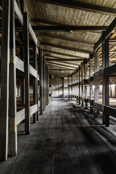 Egy koncentrációs tábor emeletes ágya - Fotó, kép