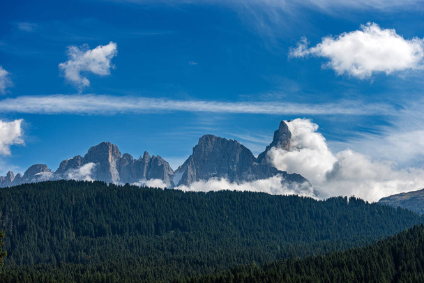 Bledě di San Martino-Dolomity Italské Alpy v Trentino Alto Adige - Fotografie, Obrázek