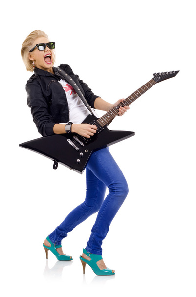 Кричуща дівчина грає на гітарі
 - Фото, зображення