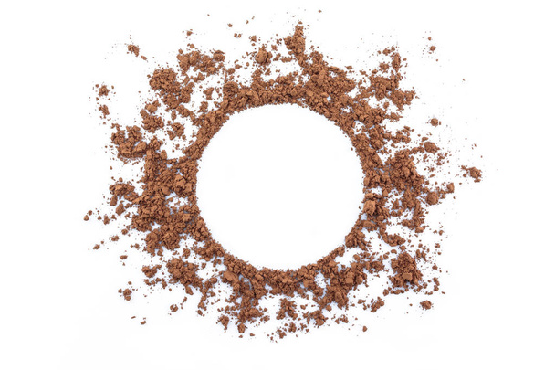 cacao poudre cercle espace sur fond blanc
. - Photo, image