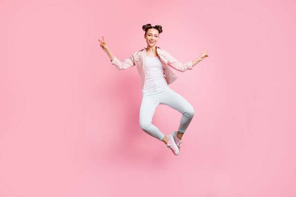 Full length body size view portrait of her she nice attractive charming lovely winsome slender cheerful cheery girl showing double v-sign having fun isolated over pink pastel background - Zdjęcie, obraz