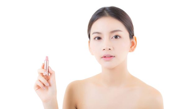 Usta makijaż Asian kobieta z balsam do ust Pielęgnacja. Piękno Azji dziewczyna - Zdjęcie, obraz