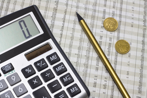 Calculadora, lápis, dinheiro polonês
 - Foto, Imagem