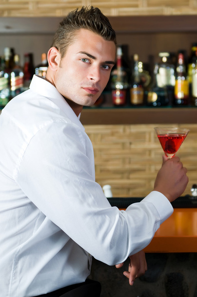 Man with red martini - Foto, Imagen