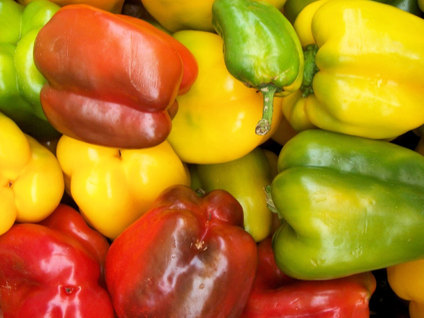 Mix of fresh peppers - Foto, afbeelding